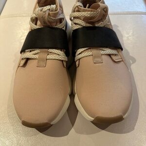 Reebok Split Flex Woman’s Size 8 Never Been Worn